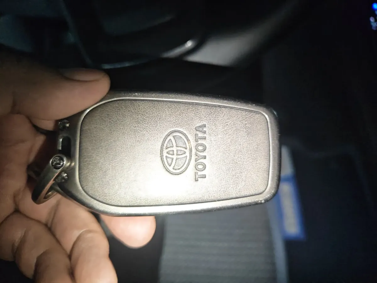 2023 Toyota Sienna 2.5L 189HP L4 E-CVT Hybrid,autocango,china used car exporter,china ev exporter,chinese used car exporter,chinese used ev exporter