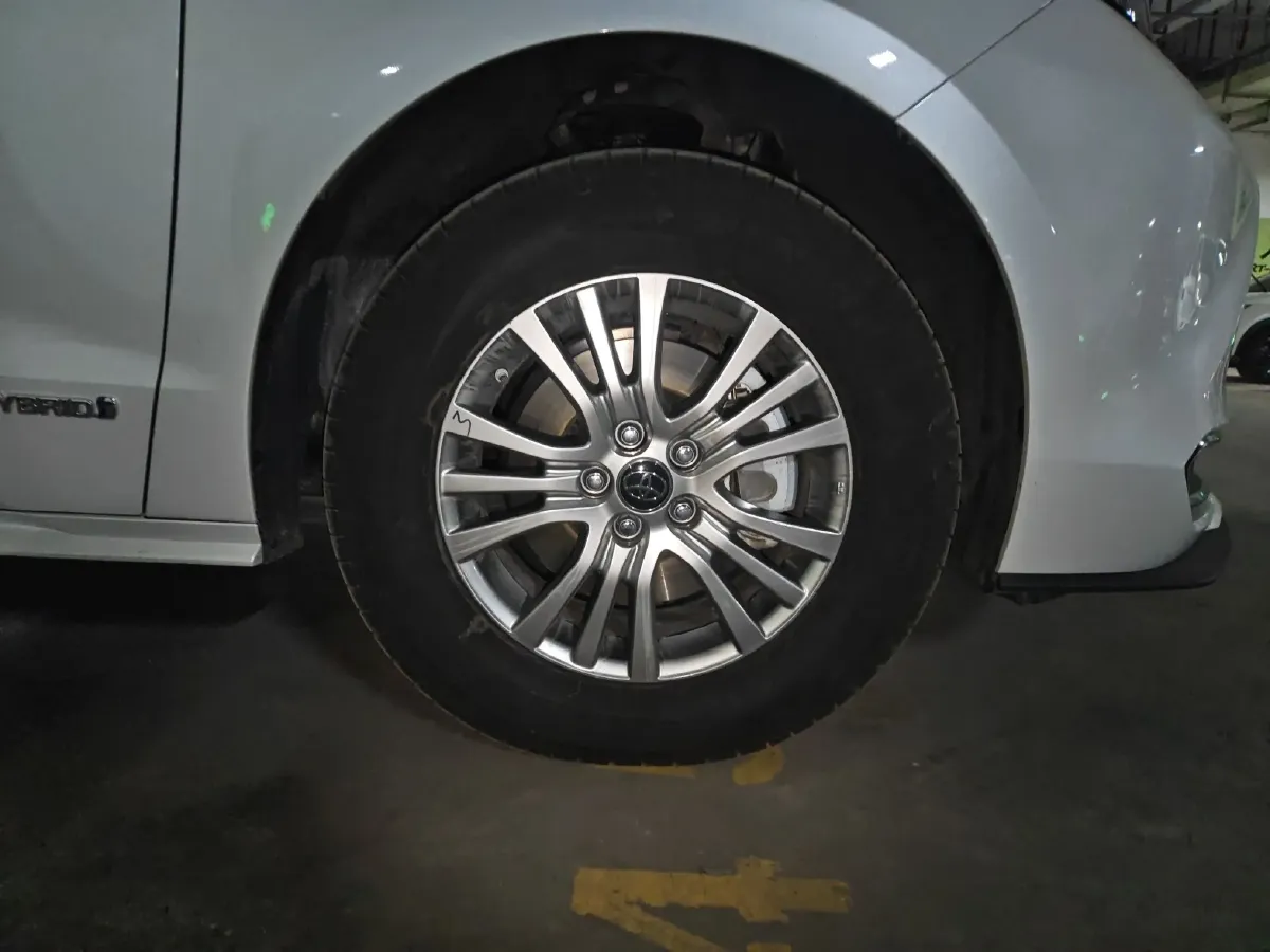 2023 Toyota Sienna 2.5L 189HP L4 E-CVT Hybrid,autocango,china used car exporter,china ev exporter,chinese used car exporter,chinese used ev exporter