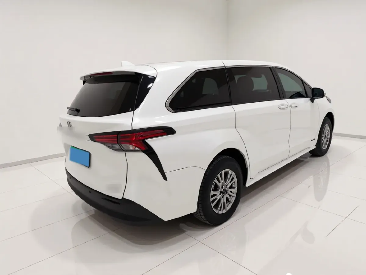 2023 Toyota Sienna 2.5L 189HP L4 E-CVT Hybrid,autocango,china used car exporter,china ev exporter,chinese used car exporter,chinese used ev exporter