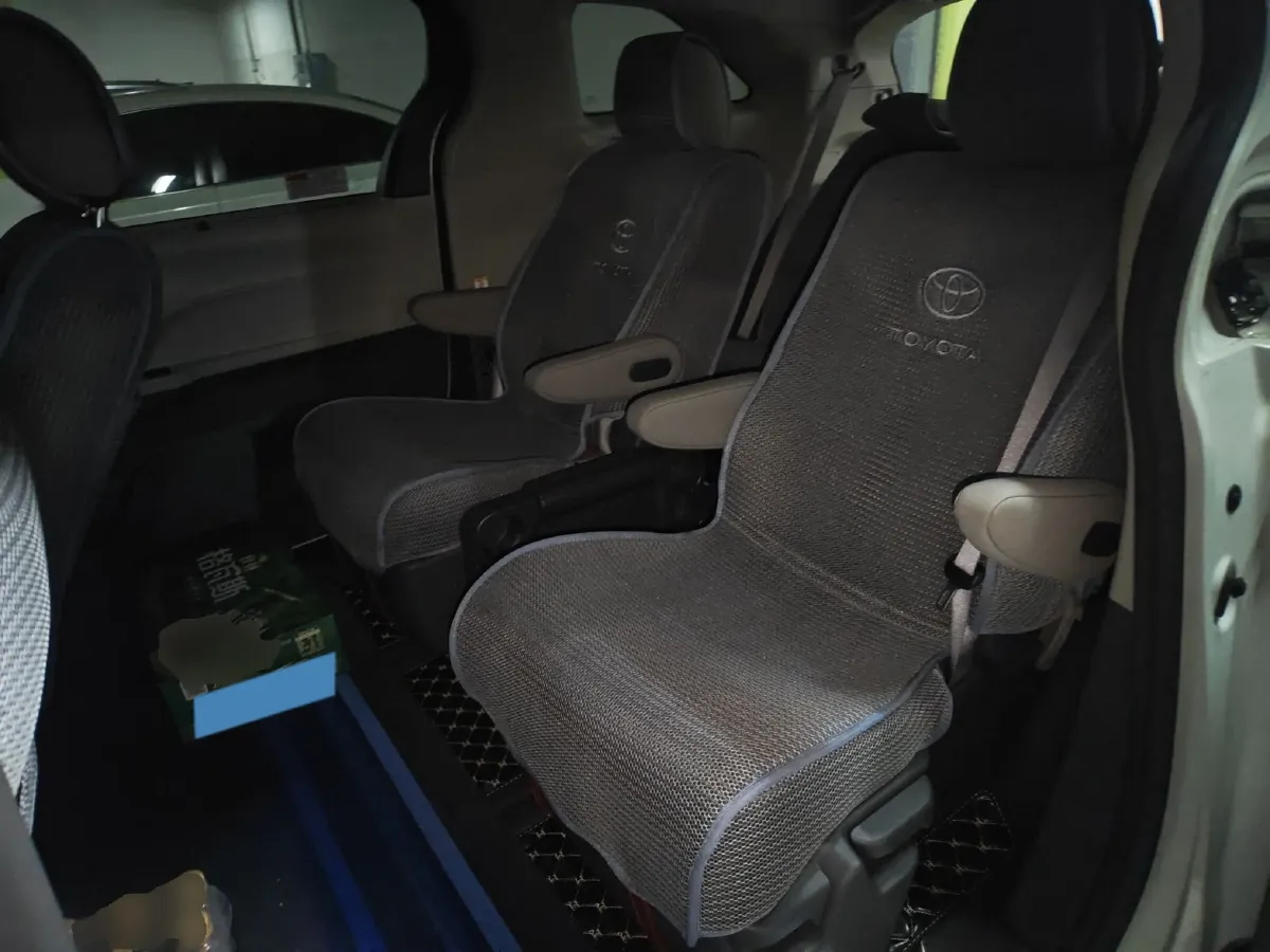 2023 Toyota Sienna 2.5L 189HP L4 E-CVT Hybrid,autocango,china used car exporter,china ev exporter,chinese used car exporter,chinese used ev exporter