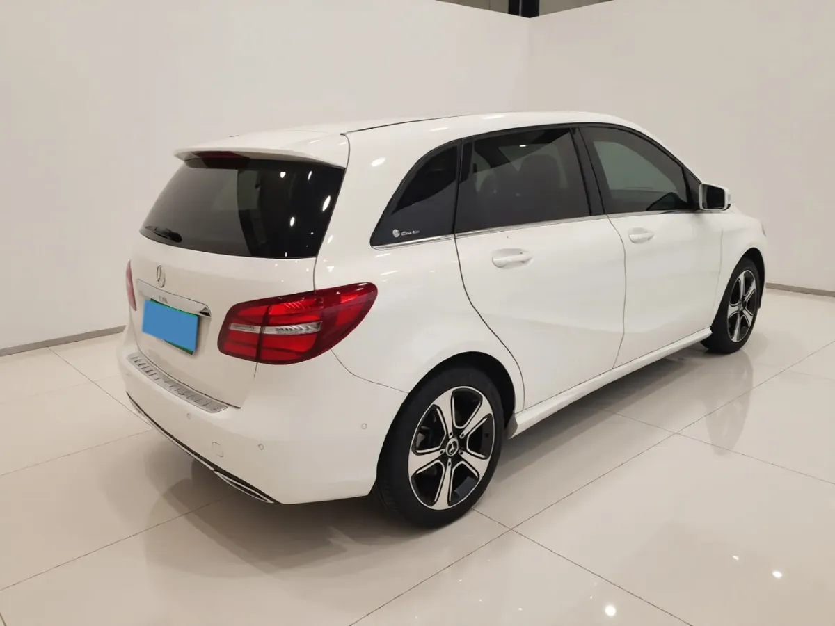 2017 Mercedes-Benz B Class 1.6T 156HP L4 7DCT,autocango,china used car exporter,china ev exporter,chinese used car exporter,chinese used ev exporter
