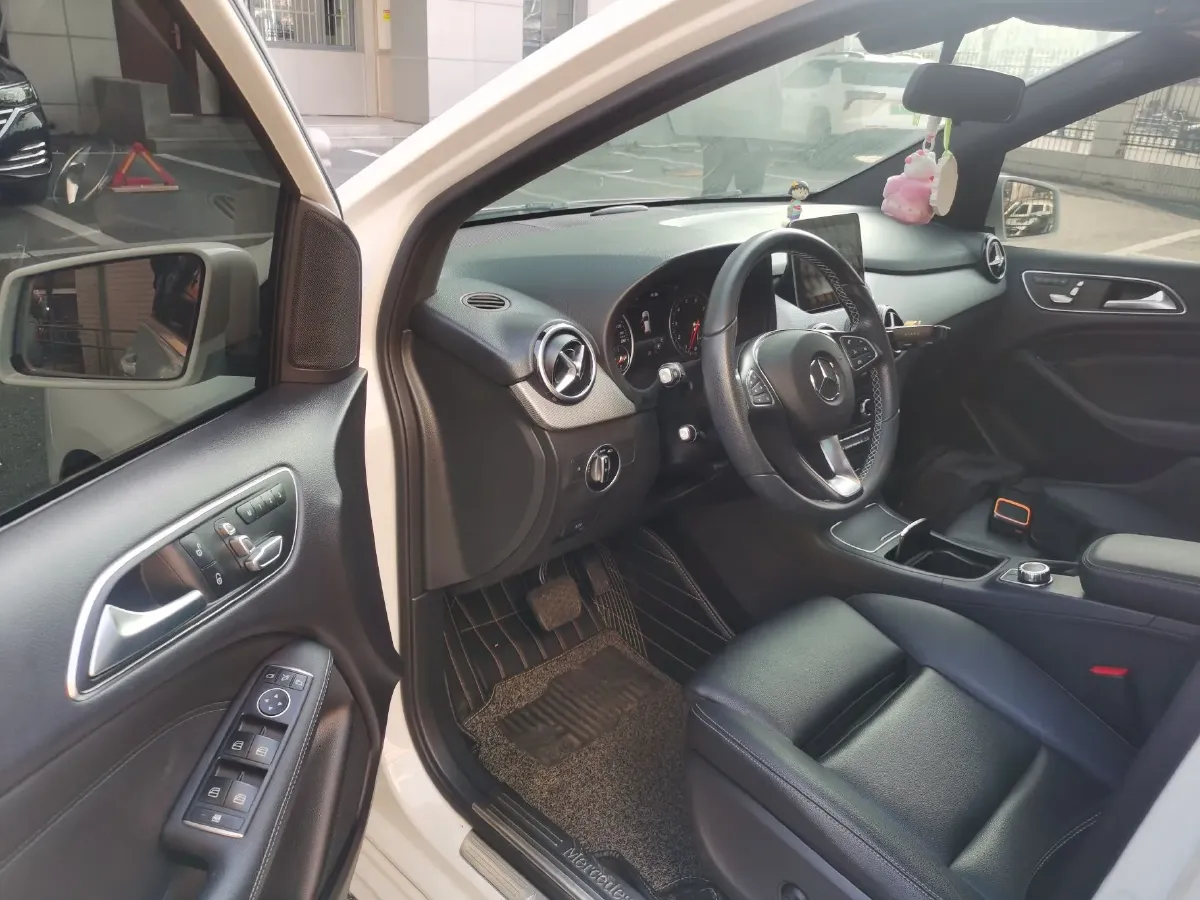 2017 Mercedes-Benz B Class 1.6T 156HP L4 7DCT,autocango,china used car exporter,china ev exporter,chinese used car exporter,chinese used ev exporter