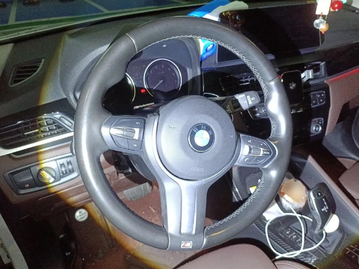 2021 BMW X1 2.0T 192HP L4 7DCT,autocango,china used car exporter,china ev exporter,chinese used car exporter,chinese used ev exporter