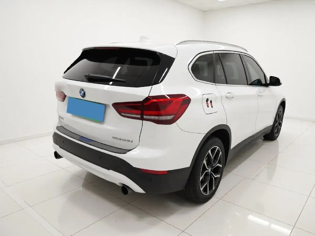 2021 BMW X1 2.0T 192HP L4 7DCT,autocango,china used car exporter,china ev exporter,chinese used car exporter,chinese used ev exporter