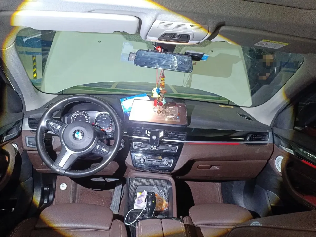 2021 BMW X1 2.0T 192HP L4 7DCT,autocango,china used car exporter,china ev exporter,chinese used car exporter,chinese used ev exporter