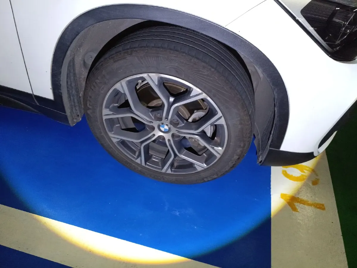 2021 BMW X1 2.0T 192HP L4 7DCT,autocango,china used car exporter,china ev exporter,chinese used car exporter,chinese used ev exporter