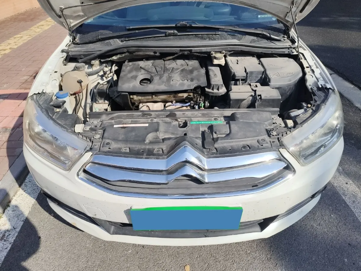 2014 Suzuki S-cross 1.6L 122HP L4 CVT,autocango,china used car exporter,china ev exporter,chinese used car exporter,chinese used ev exporter