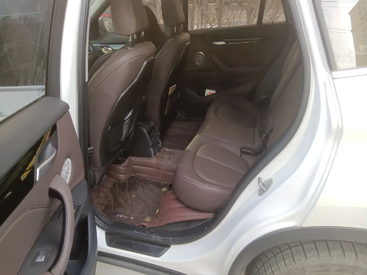 2022 BMW X1 1.5T 140HP L3 7DCT,autocango,china used car exporter,china ev exporter,chinese used car exporter,chinese used ev exporter