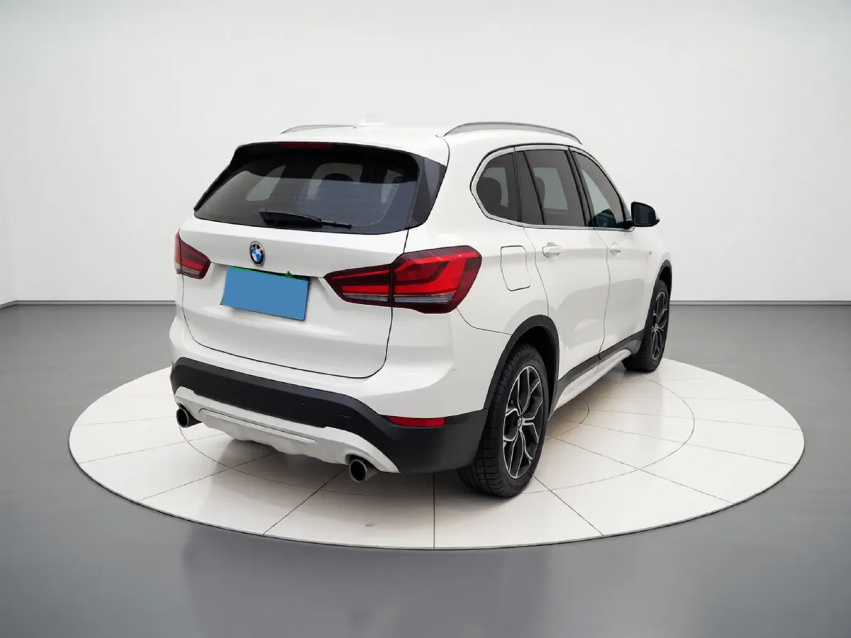 2022 BMW X1 1.5T 140HP L3 7DCT,autocango,china used car exporter,china ev exporter,chinese used car exporter,chinese used ev exporter
