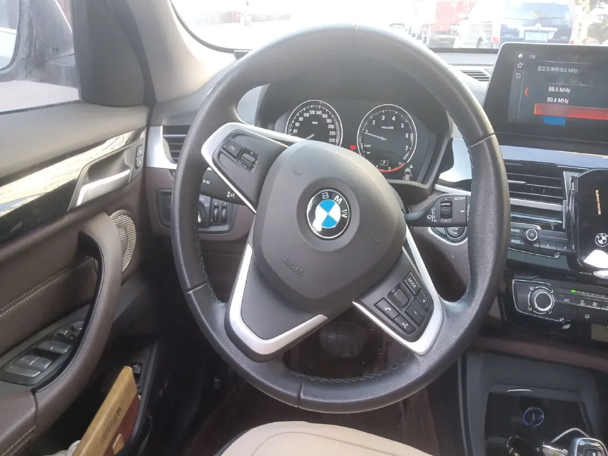 2022 BMW X1 1.5T 140HP L3 7DCT,autocango,china used car exporter,china ev exporter,chinese used car exporter,chinese used ev exporter