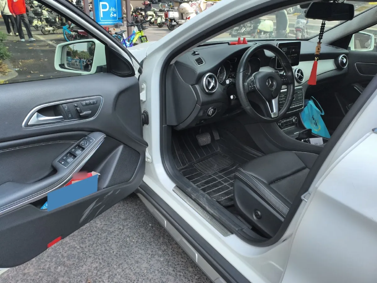 2016 Mercedes-Benz GLA Class 2.0T 184HP L4 7DCT,autocango,china used car exporter,china ev exporter,chinese used car exporter,chinese used ev exporter