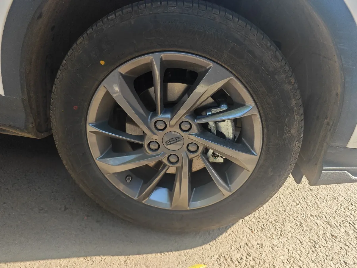 2024 Geely Coolray 1.5T 181HP L4 7DCT,autocango,china used car exporter,china ev exporter,chinese used car exporter,chinese used ev exporter