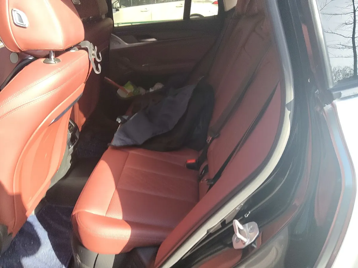 2022 BMW X3 2.0T 252HP L4 8AT,autocango,china used car exporter,china ev exporter,chinese used car exporter,chinese used ev exporter