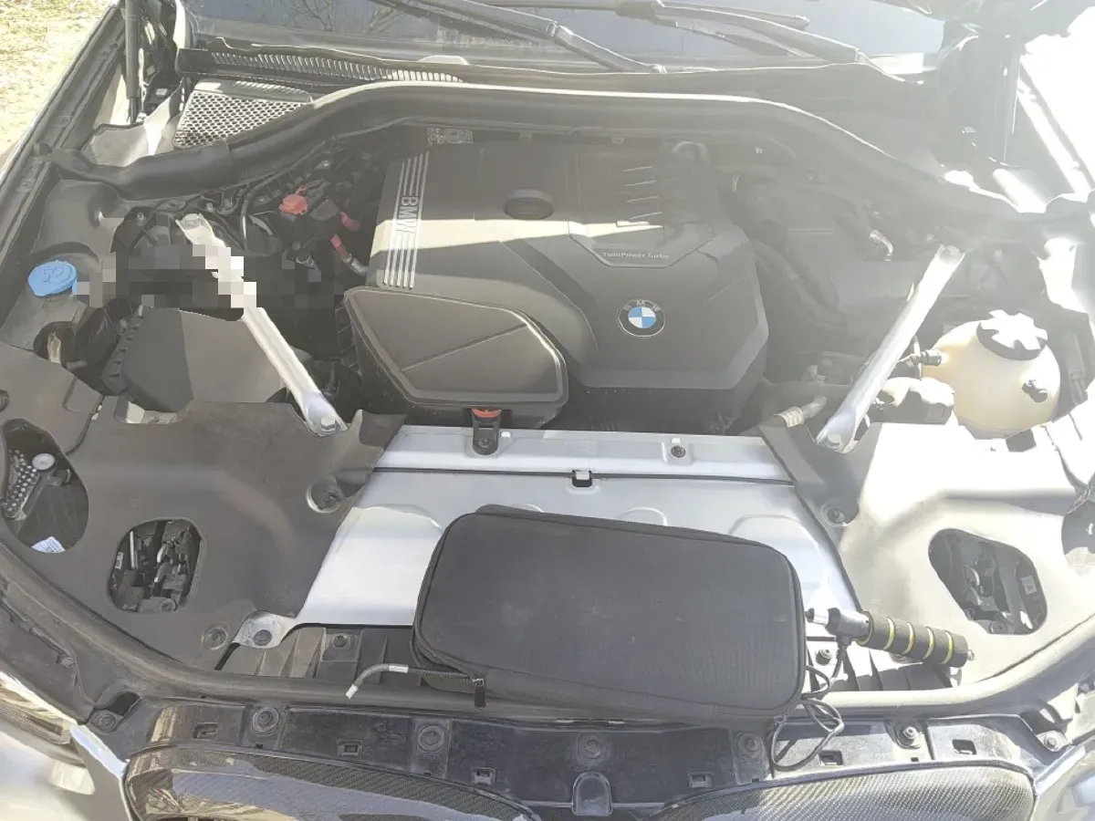 2022 BMW X3 2.0T 252HP L4 8AT,autocango,china used car exporter,china ev exporter,chinese used car exporter,chinese used ev exporter