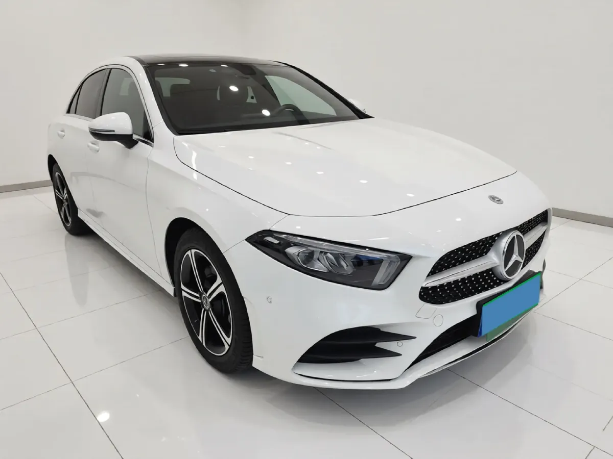 2022 Mercedes-Benz A Class 1.3T 163HP L4 7DCT,autocango,china used car exporter,china ev exporter,chinese used car exporter,chinese used ev exporter