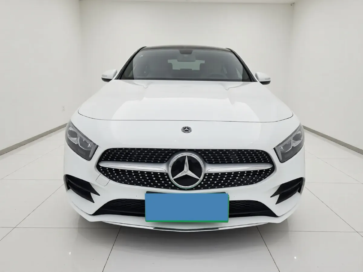 2022 Mercedes-Benz A Class 1.3T 163HP L4 7DCT,autocango,china used car exporter,china ev exporter,chinese used car exporter,chinese used ev exporter
