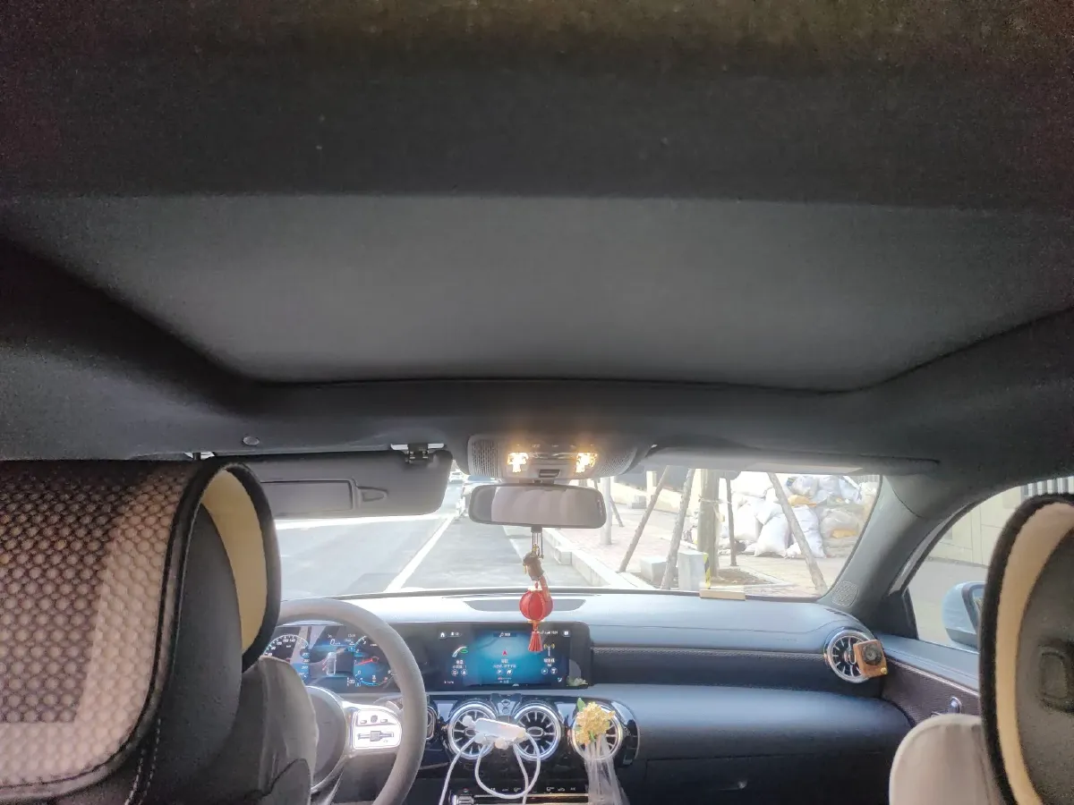 2022 Mercedes-Benz A Class 1.3T 163HP L4 7DCT,autocango,china used car exporter,china ev exporter,chinese used car exporter,chinese used ev exporter