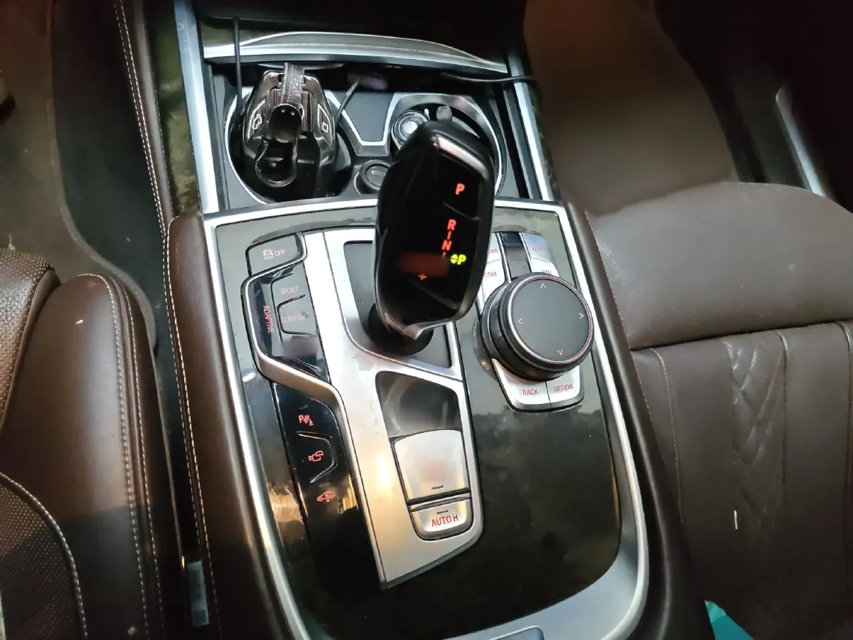 2018 BMW 7 Series 2.0T 258HP L4 8AT,autocango,china used car exporter,china ev exporter,chinese used car exporter,chinese used ev exporter