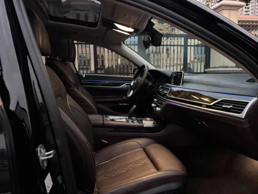 2018 BMW 7 Series 2.0T 258HP L4 8AT,autocango,china used car exporter,china ev exporter,chinese used car exporter,chinese used ev exporter