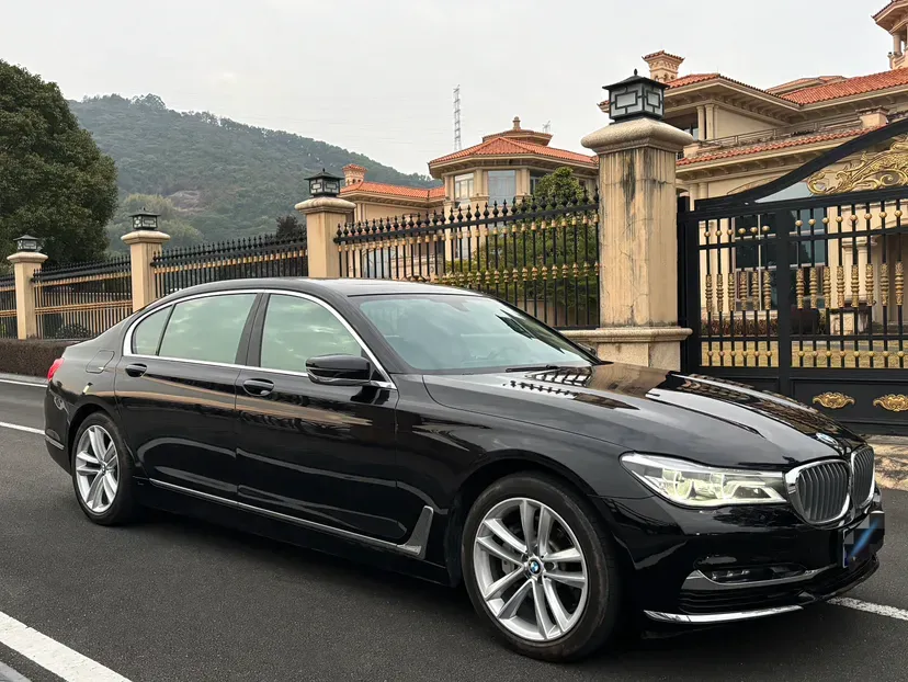 2018 BMW 7 Series 2.0T 258HP L4 8AT,autocango,china used car exporter,china ev exporter,chinese used car exporter,chinese used ev exporter