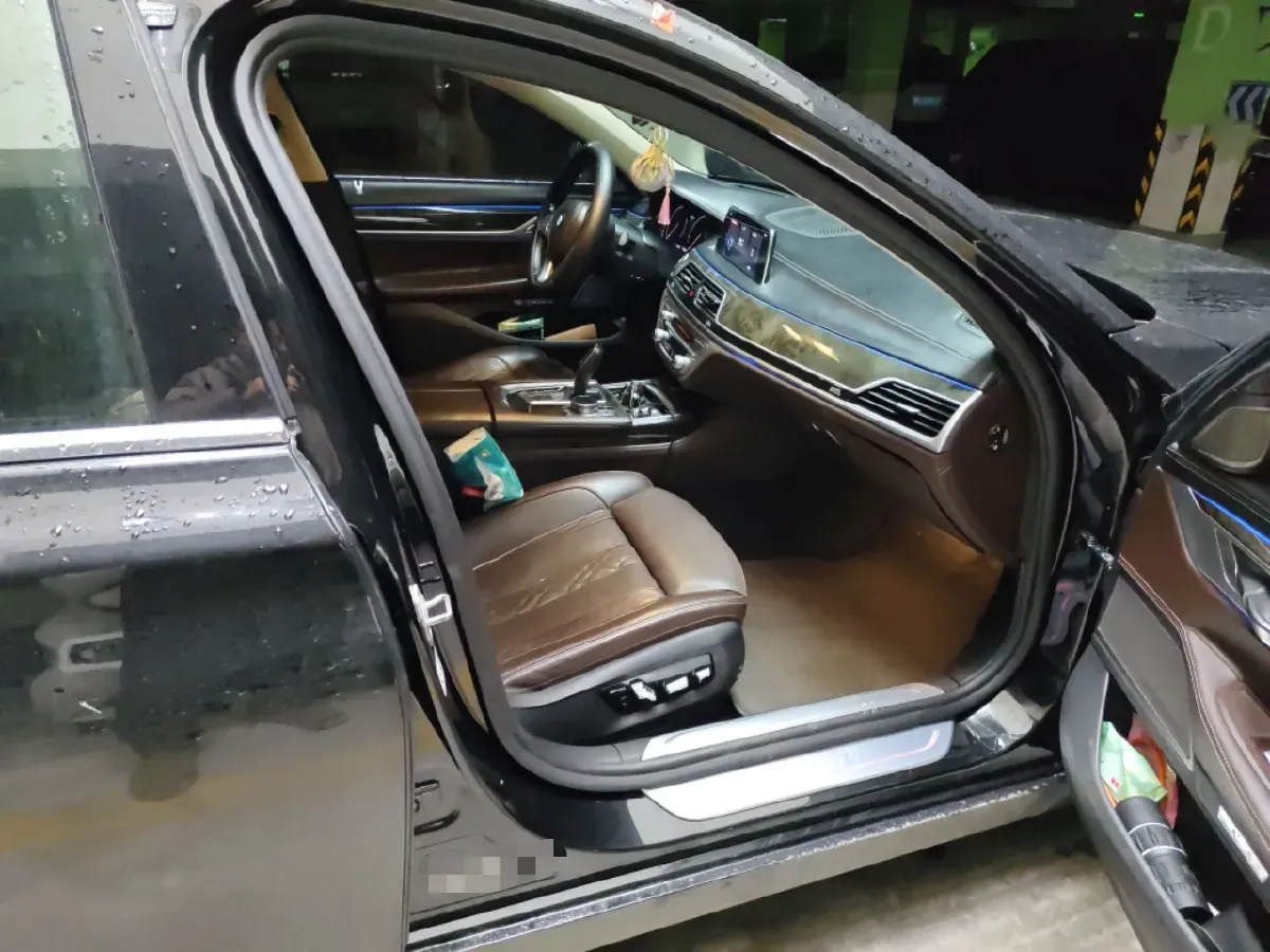 2018 BMW 7 Series 2.0T 258HP L4 8AT,autocango,china used car exporter,china ev exporter,chinese used car exporter,chinese used ev exporter