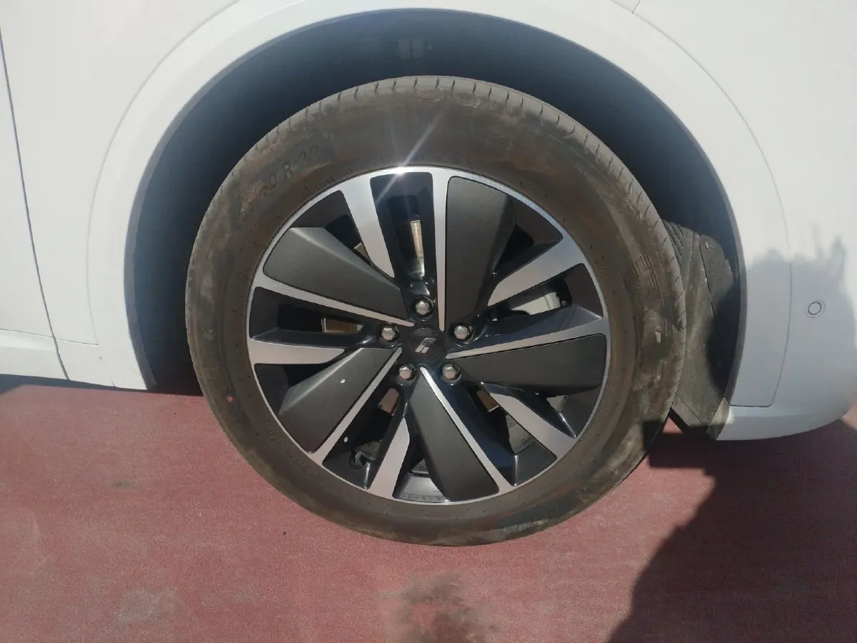 2025 Li L8 Range Extended 154HP REEV,autocango,china used car exporter,china ev exporter,chinese used car exporter,chinese used ev exporter