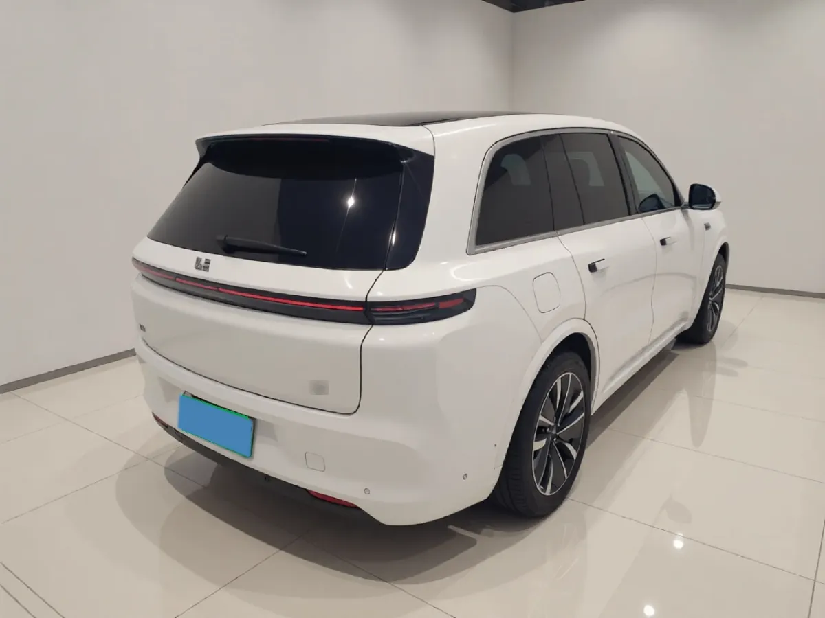 2025 Li L8 Range Extended 154HP REEV,autocango,china used car exporter,china ev exporter,chinese used car exporter,chinese used ev exporter