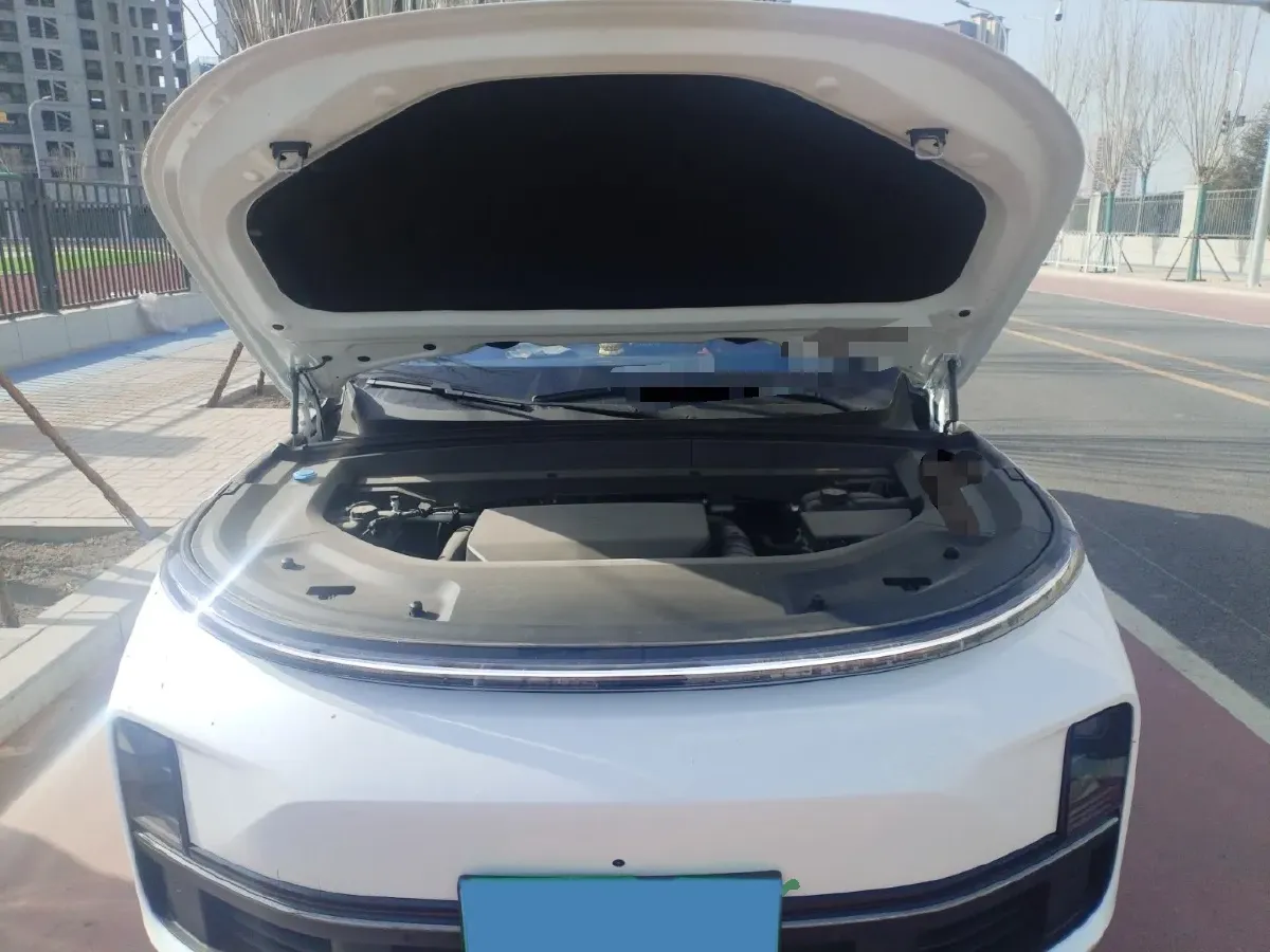 2025 Li L8 Range Extended 154HP REEV,autocango,china used car exporter,china ev exporter,chinese used car exporter,chinese used ev exporter