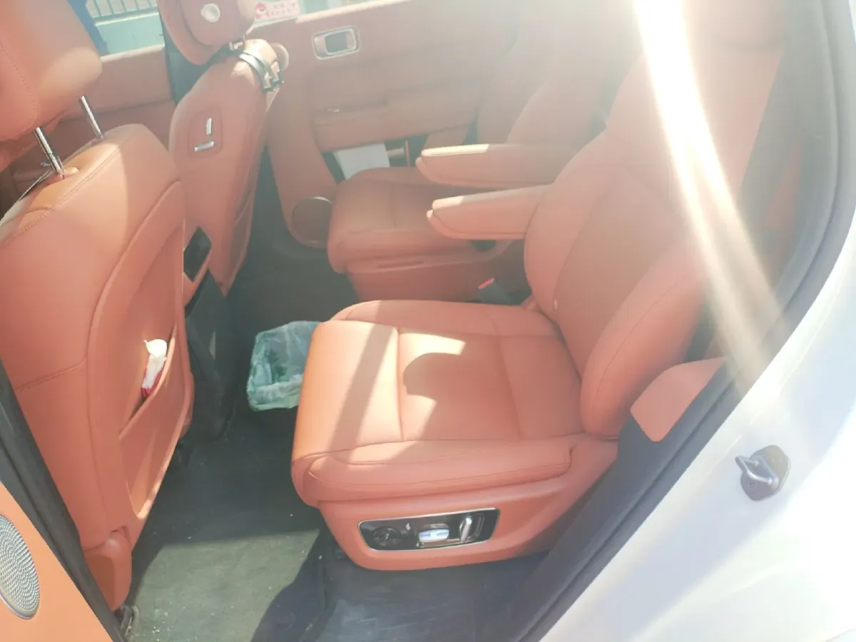 2025 Li L8 Range Extended 154HP REEV,autocango,china used car exporter,china ev exporter,chinese used car exporter,chinese used ev exporter