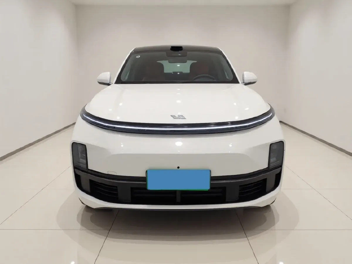 2025 Li L8 Range Extended 154HP REEV,autocango,china used car exporter,china ev exporter,chinese used car exporter,chinese used ev exporter