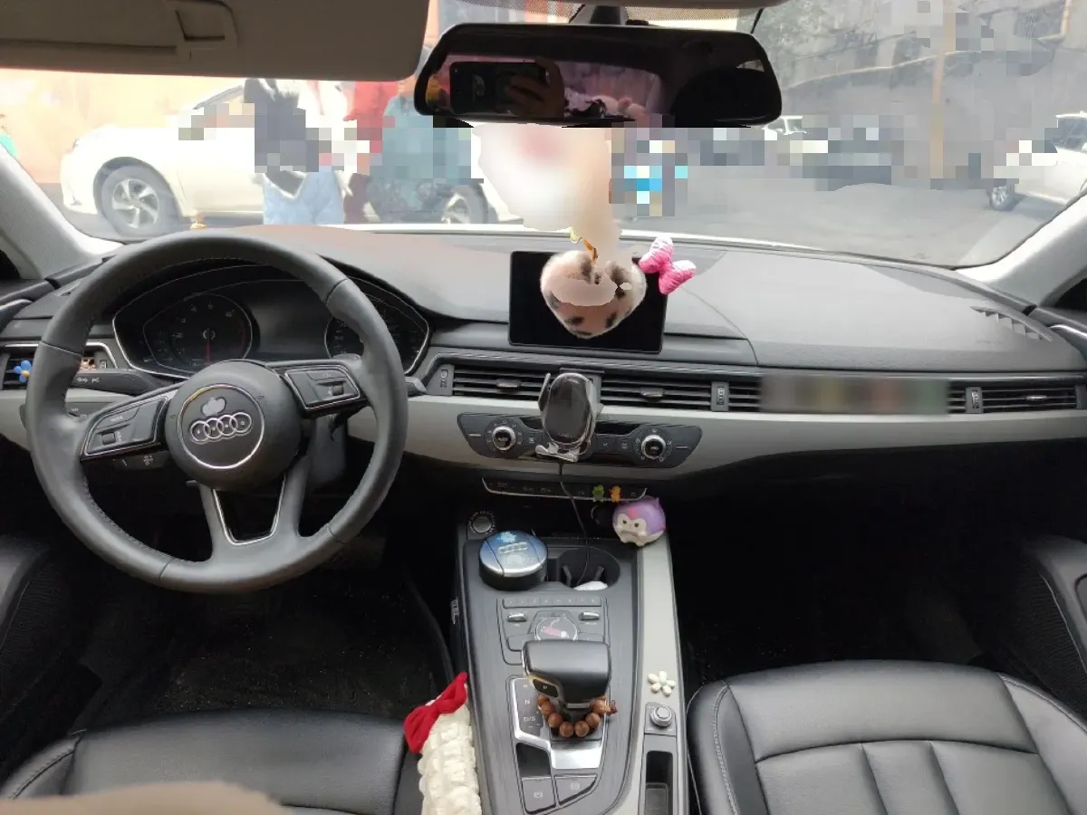 2019 Audi A4L 2.0T 190HP L4 7DCT,autocango,china used car exporter,china ev exporter,chinese used car exporter,chinese used ev exporter