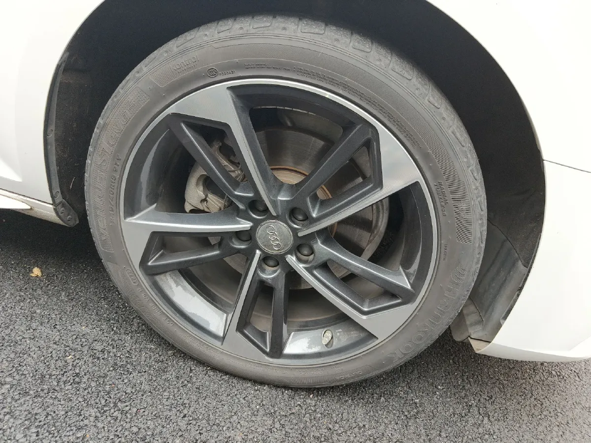 2019 Audi A4L 2.0T 190HP L4 7DCT,autocango,china used car exporter,china ev exporter,chinese used car exporter,chinese used ev exporter