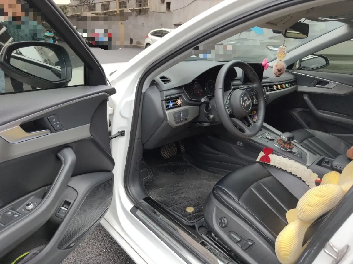 2019 Audi A4L 2.0T 190HP L4 7DCT,autocango,china used car exporter,china ev exporter,chinese used car exporter,chinese used ev exporter