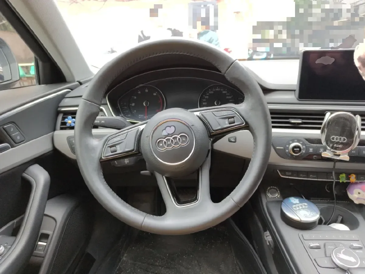 2019 Audi A4L 2.0T 190HP L4 7DCT,autocango,china used car exporter,china ev exporter,chinese used car exporter,chinese used ev exporter