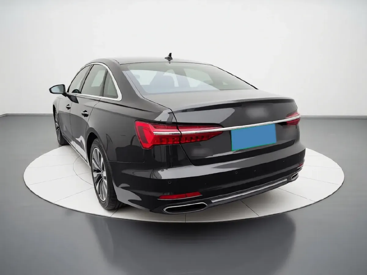 2021 Audi A6L 2.0T 224HP L4 7DCT,autocango,china used car exporter,china ev exporter,chinese used car exporter,chinese used ev exporter