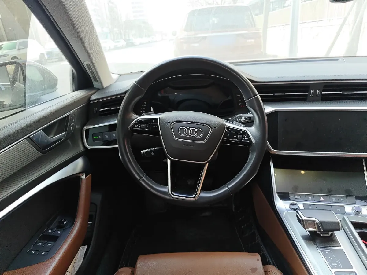 2021 Audi A6L 2.0T 224HP L4 7DCT,autocango,china used car exporter,china ev exporter,chinese used car exporter,chinese used ev exporter