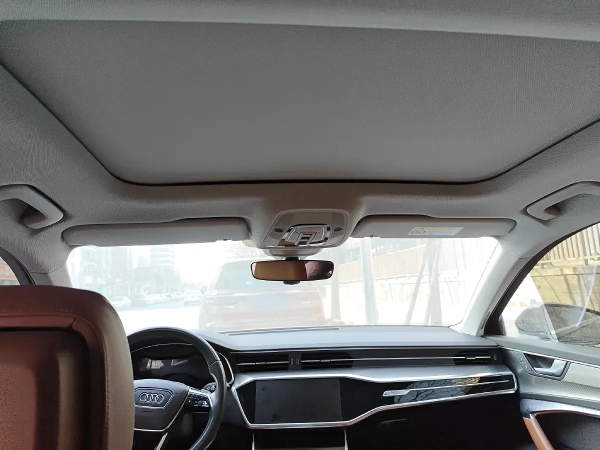 2021 Audi A6L 2.0T 224HP L4 7DCT,autocango,china used car exporter,china ev exporter,chinese used car exporter,chinese used ev exporter