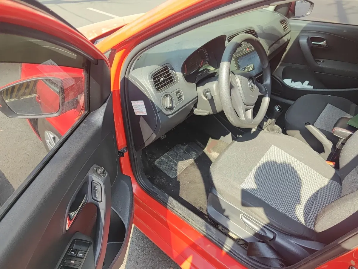 2016 Volkswagen Polo 1.4L 90HP L4 5MT,autocango,china used car exporter,china ev exporter,chinese used car exporter,chinese used ev exporter