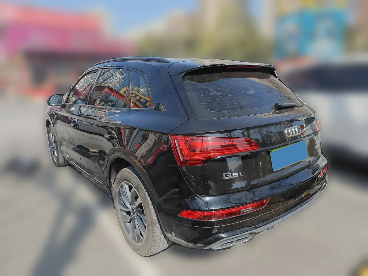 2023 Audi Q5L 2.0T 190HP L4 7DCT,autocango,china used car exporter,china ev exporter,chinese used car exporter,chinese used ev exporter