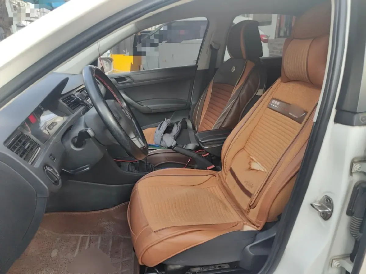 2015 Volkswagen Santana 1.4L 90HP L4 5MT,autocango,china used car exporter,china ev exporter,chinese used car exporter,chinese used ev exporter