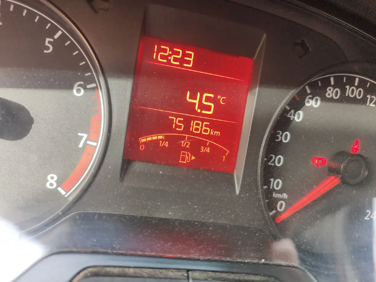 2015 Volkswagen Santana 1.4L 90HP L4 5MT,autocango,china used car exporter,china ev exporter,chinese used car exporter,chinese used ev exporter