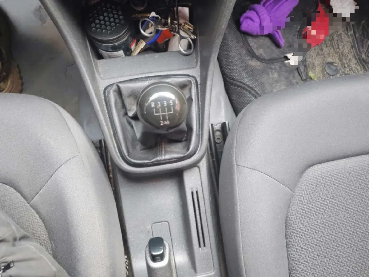 2015 Volkswagen Santana 1.4L 90HP L4 5MT,autocango,china used car exporter,china ev exporter,chinese used car exporter,chinese used ev exporter