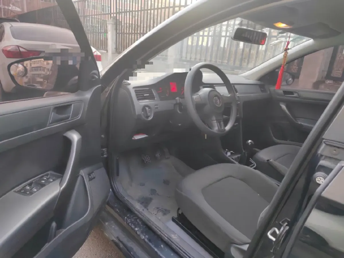 2015 Volkswagen Santana 1.4L 90HP L4 5MT,autocango,china used car exporter,china ev exporter,chinese used car exporter,chinese used ev exporter