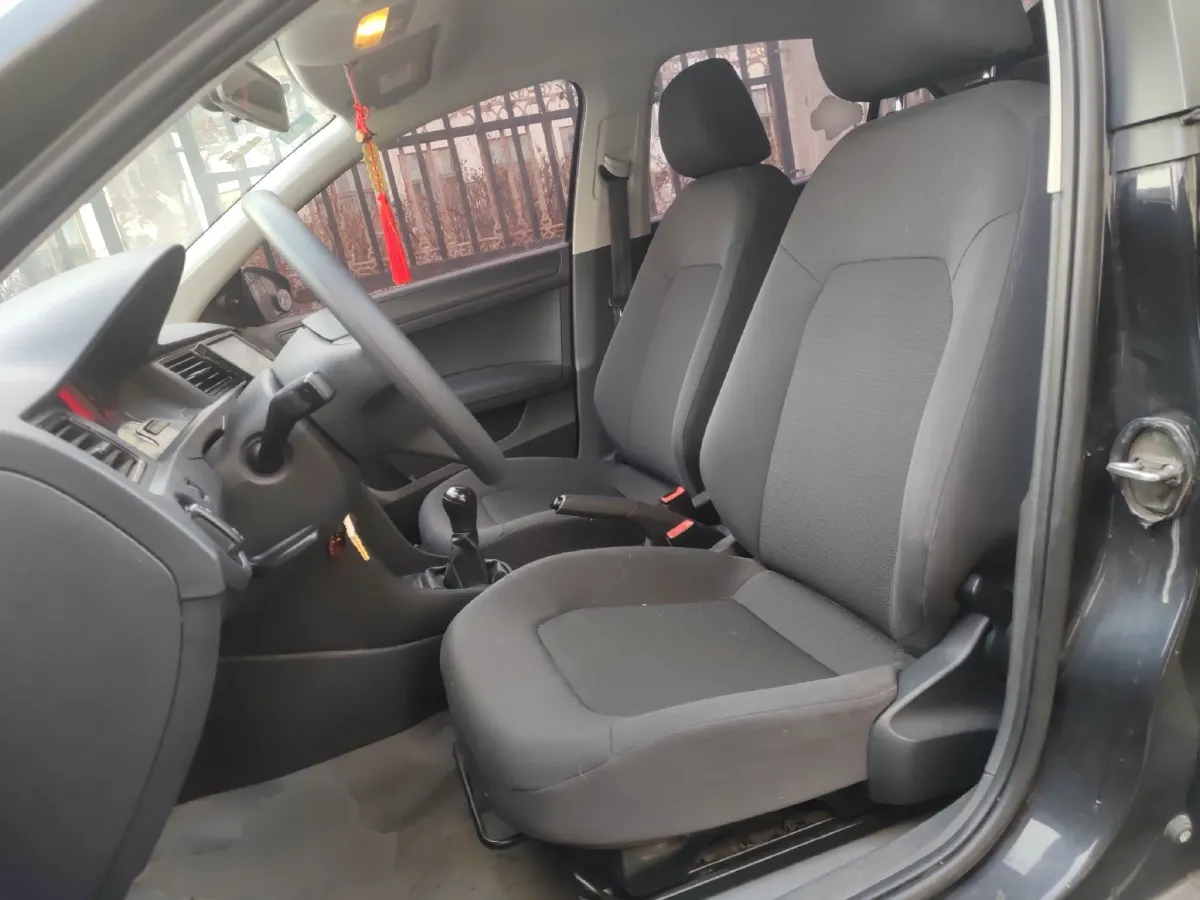 2015 Volkswagen Santana 1.4L 90HP L4 5MT,autocango,china used car exporter,china ev exporter,chinese used car exporter,chinese used ev exporter