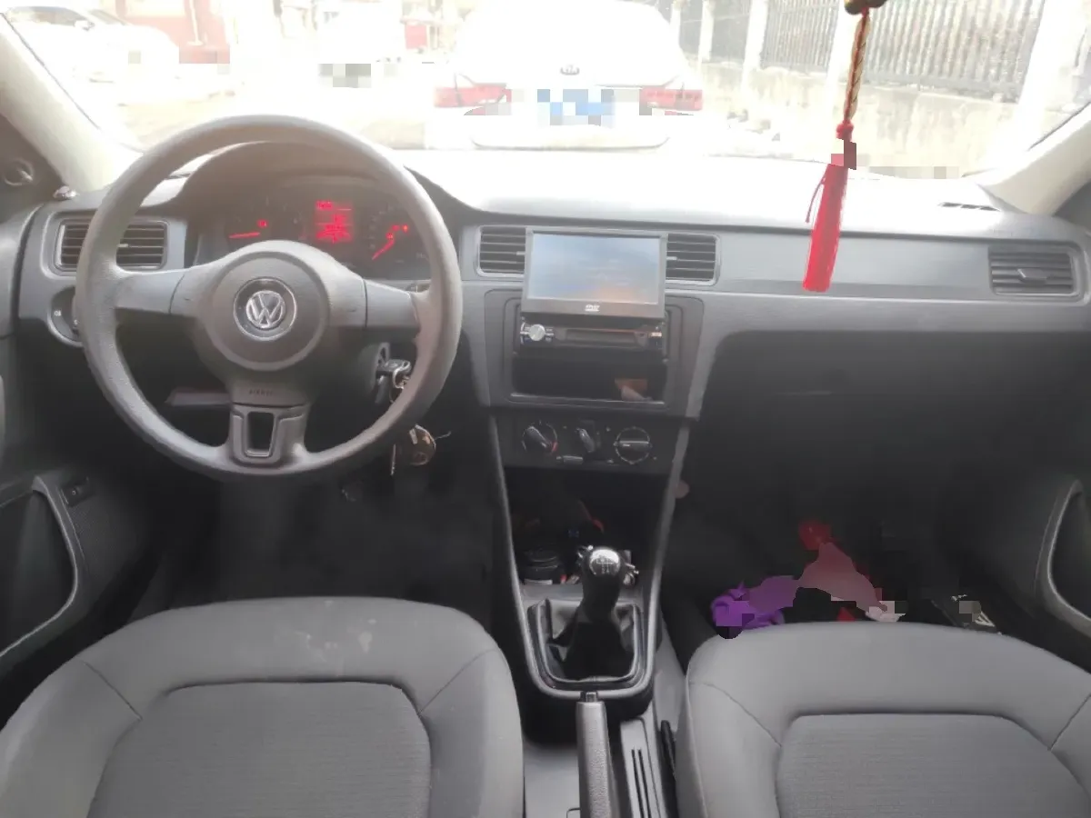 2015 Volkswagen Santana 1.4L 90HP L4 5MT,autocango,china used car exporter,china ev exporter,chinese used car exporter,chinese used ev exporter