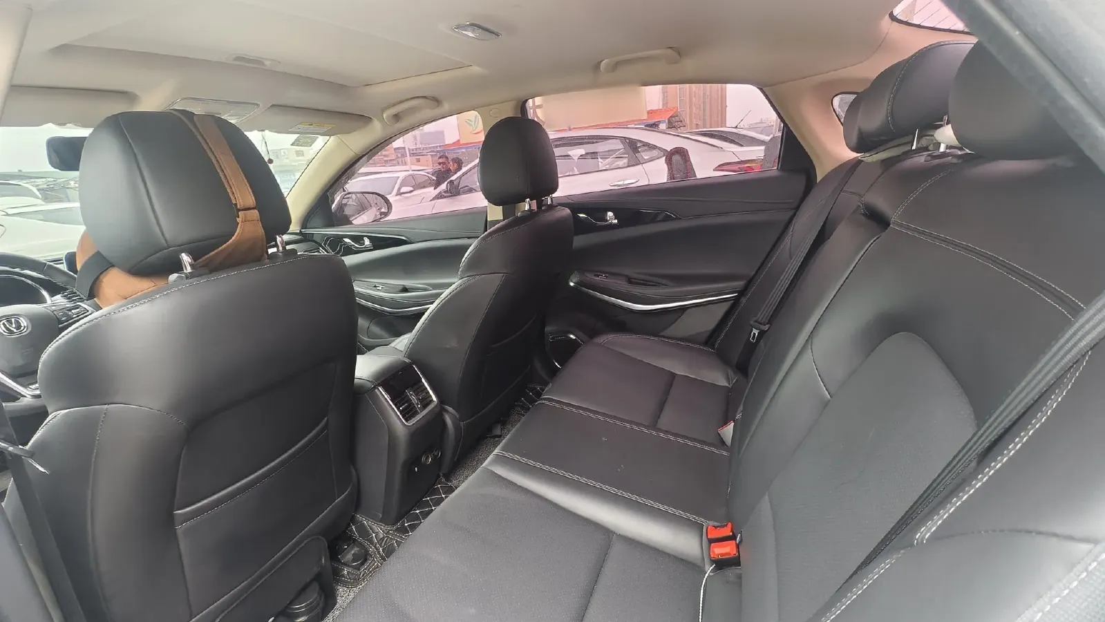 2020 Jetour X95 1.5T 156HP L4 6DCT,autocango,china used car exporter,china ev exporter,chinese used car exporter,chinese used ev exporter