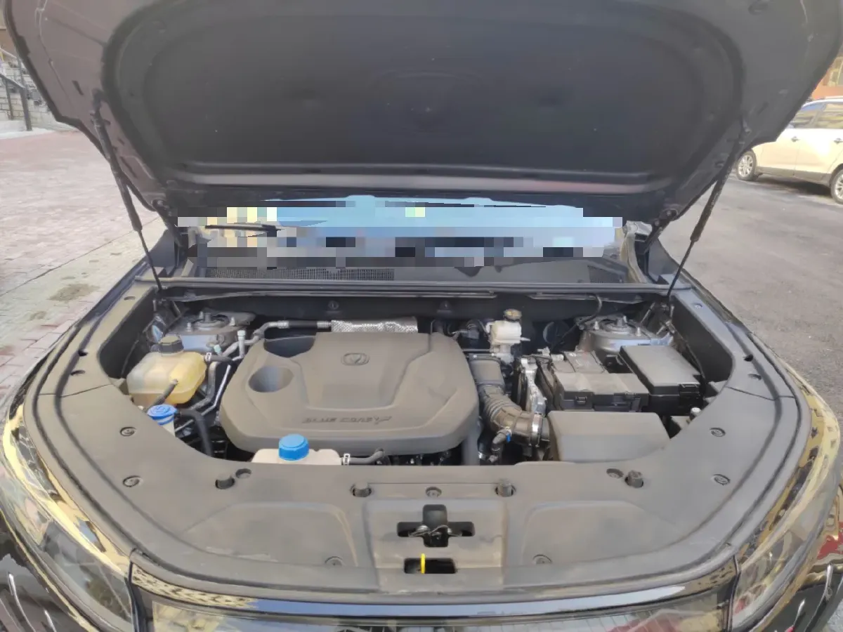 2022 ChangAn CS75 Plus 2.0T 233HP L4 8AT,autocango,china used car exporter,china ev exporter,chinese used car exporter,chinese used ev exporter