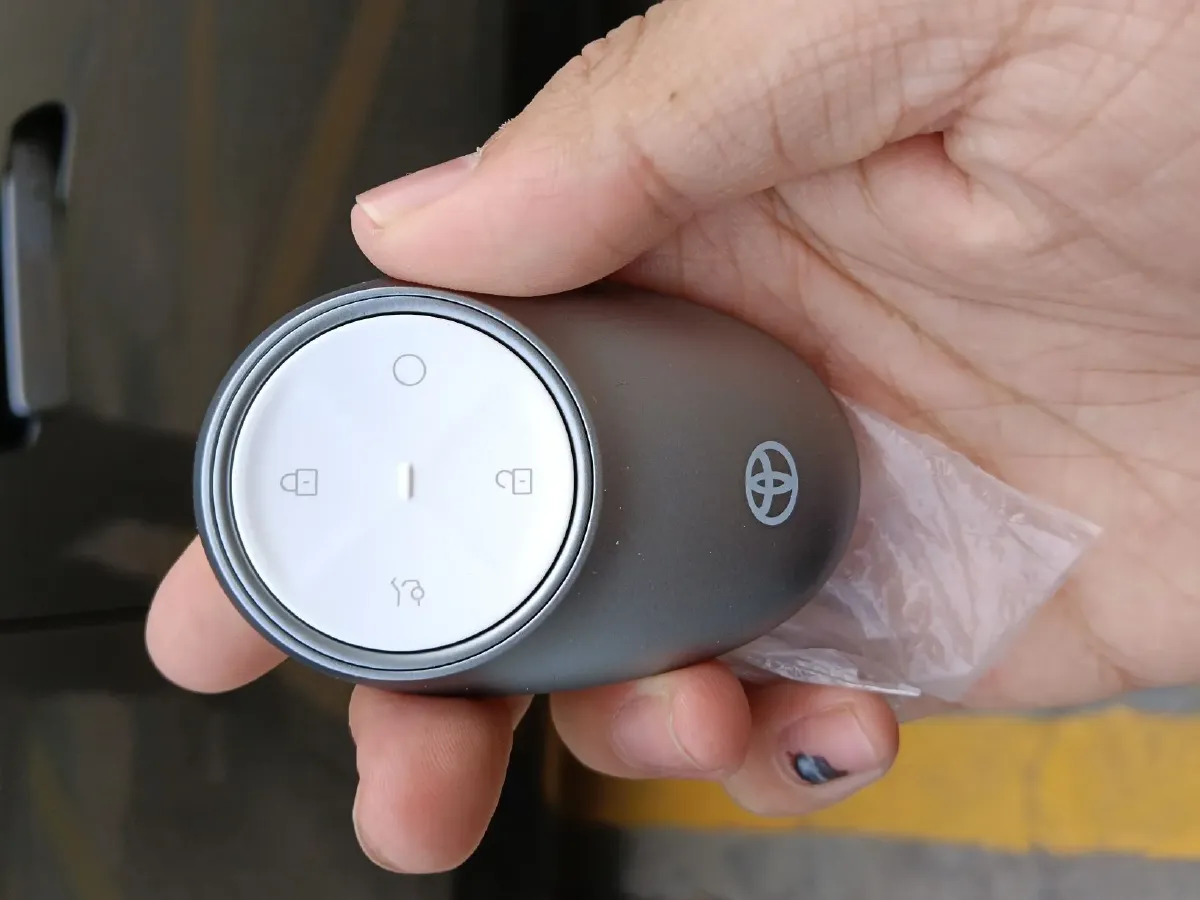 2025 Toyota BZ3X BEV 58.37KWH,autocango,china used car exporter,china ev exporter,chinese used car exporter,chinese used ev exporter