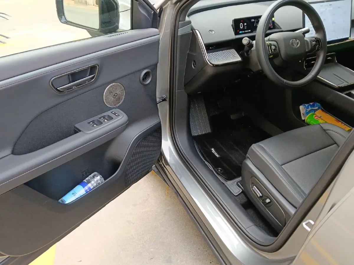 2025 Toyota BZ3X BEV 58.37KWH,autocango,china used car exporter,china ev exporter,chinese used car exporter,chinese used ev exporter