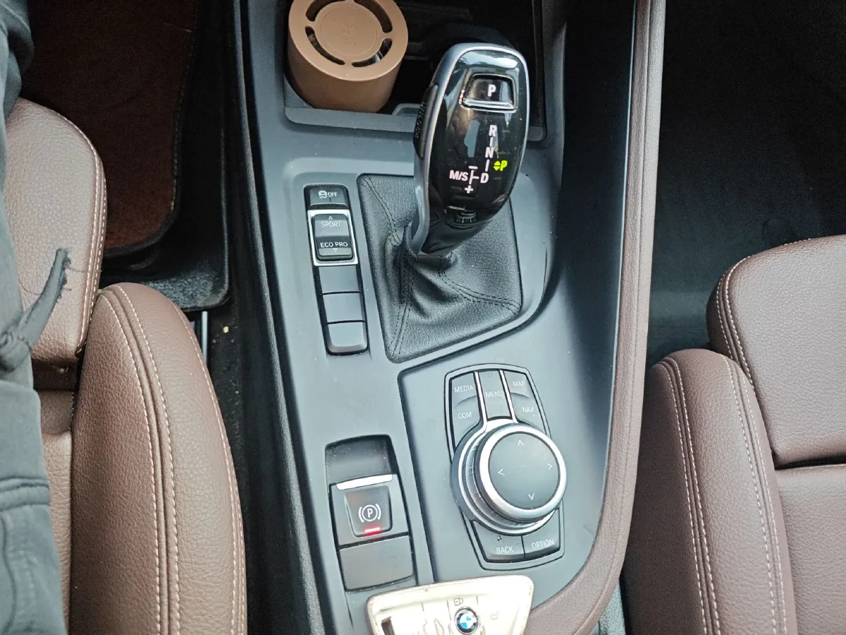 2020 BMW X1 2.0T 192HP L4 8AT,autocango,china used car exporter,china ev exporter,chinese used car exporter,chinese used ev exporter